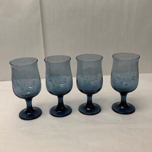 Vintage Pfaltzgraff Yorktowne Blue Glass Goblets with Etched Flower USA Set of 4